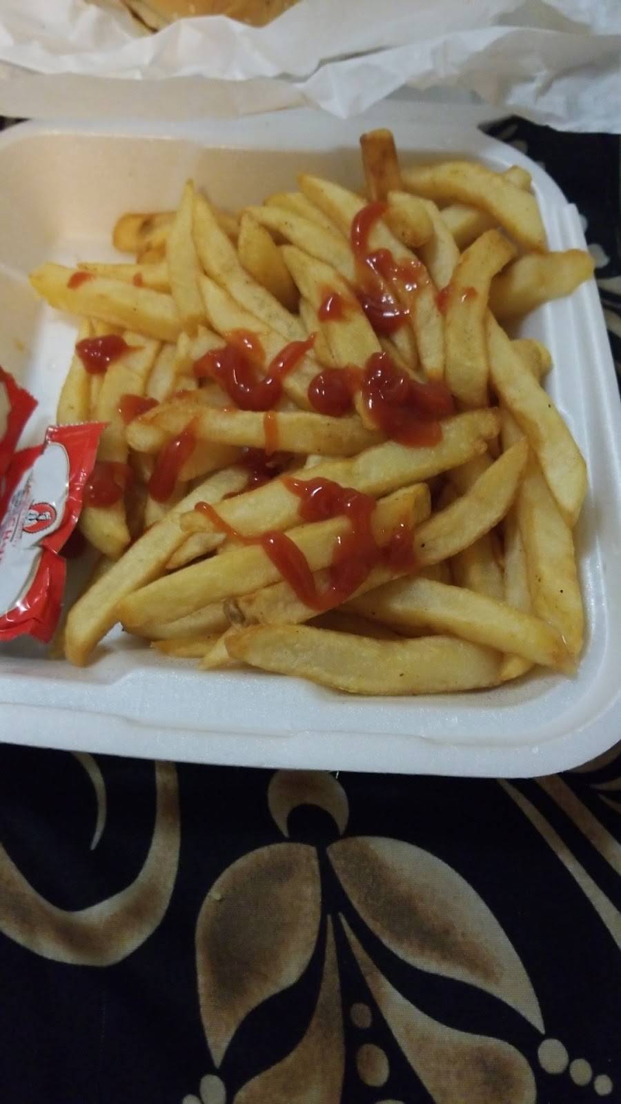 Rios Burger | restaurant | 2511 Olive Dr, Palmdale, CA 93550, USA | 6614138173 OR +1 661-413-8173