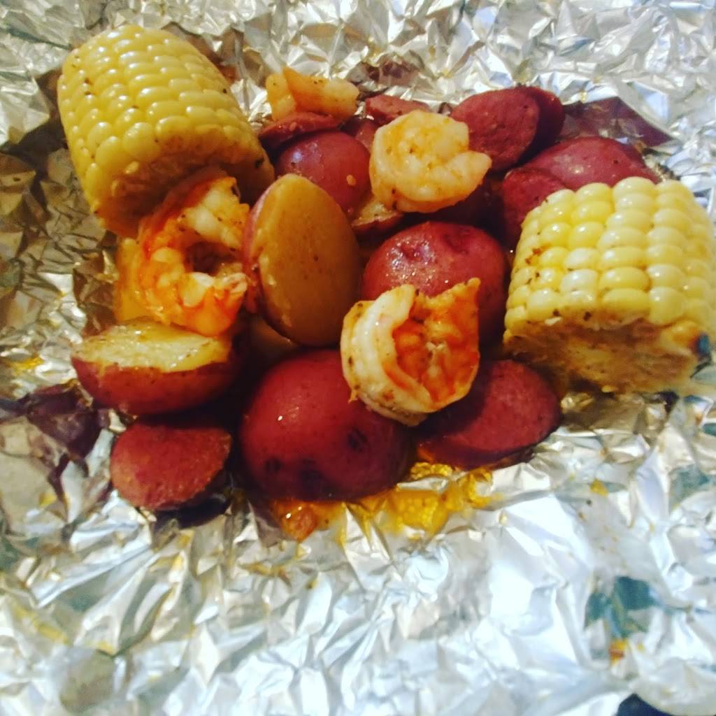 R & R Family Kitchen. Tucsons Premier Bar-B-Que and Catering Co | restaurant | 7230 E 22nd St, Tucson, AZ 85710, USA | 5202589994 OR +1 520-258-9994