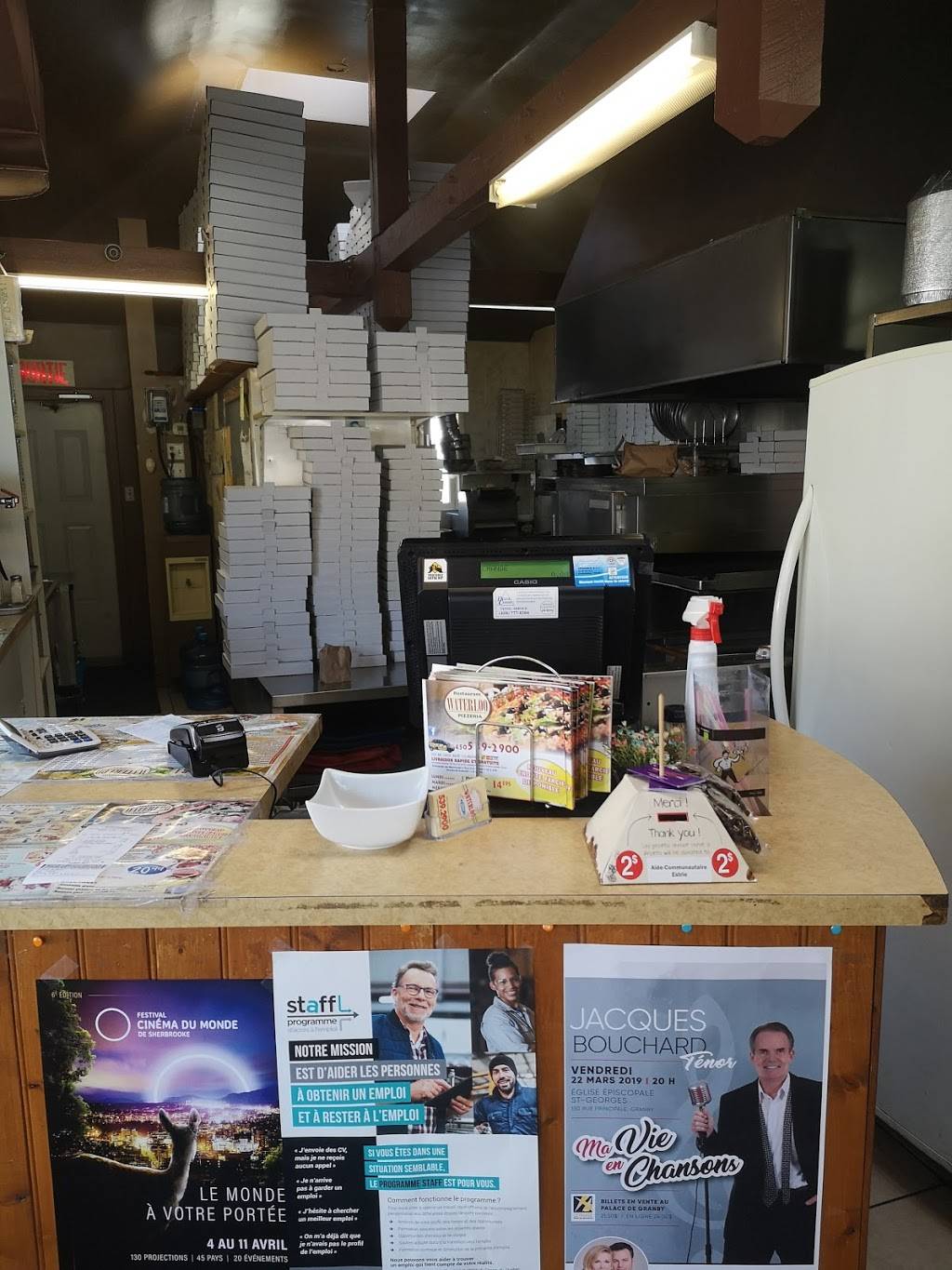 Pizza Waterloo | restaurant | 3029 Rue Foster, Waterloo, QC J0E 2N0, Canada | 4505392900 OR +1 450-539-2900