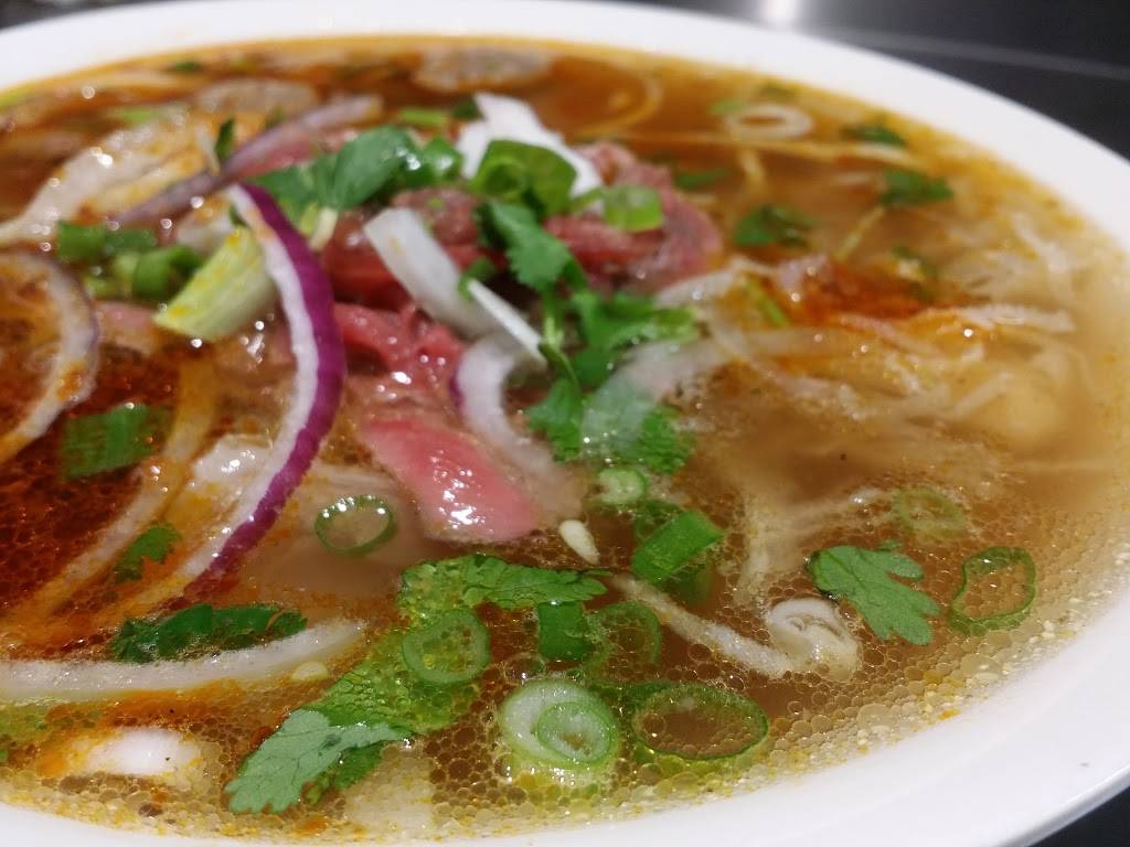 Pho Ha Noi 54 | restaurant | 2541 Hurontario St, Mississauga, ON L5A 4C8, Canada | 9052767745 OR +1 905-276-7745