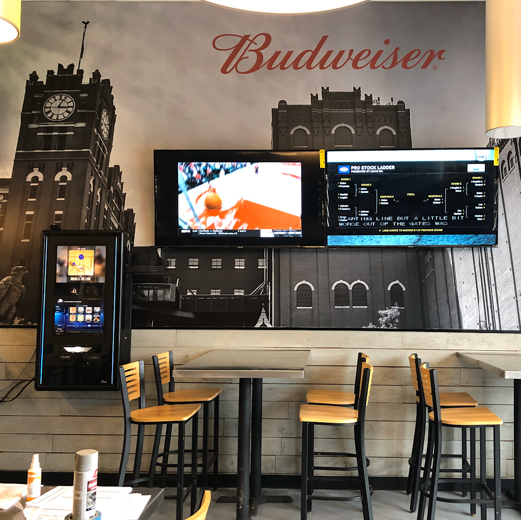 J. P. Fields West | restaurant | 11656 Manchester Rd, Des Peres, MO 63131, USA | 3144620127 OR +1 314-462-0127