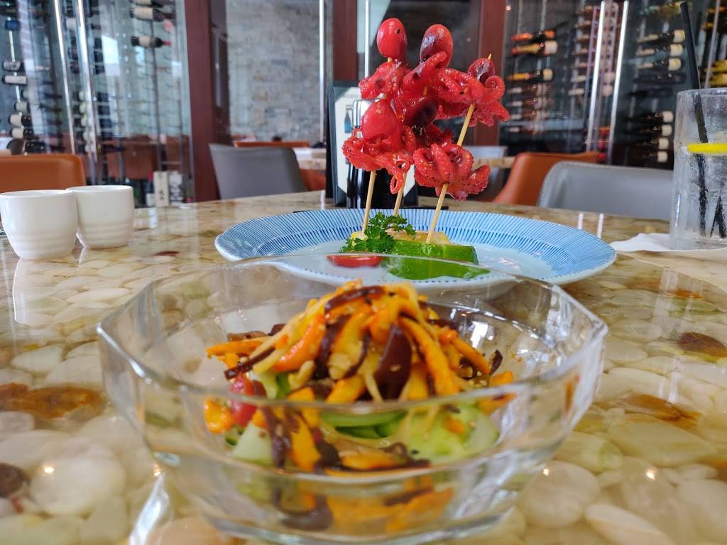 Sozo Sushi Lounge | restaurant | 1700 Post Oak Blvd #250, Houston, TX 77056, USA | 8326590613 OR +1 832-659-0613