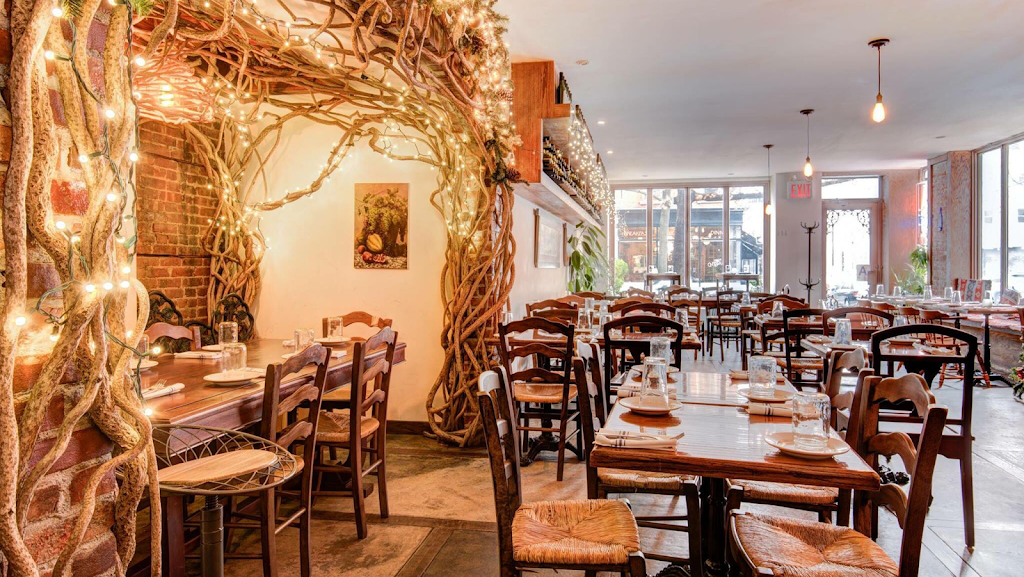 Cheeseboat | restaurant | 80 Berry St, Brooklyn, NY 11249, USA | 9292958401 OR +1 929-295-8401