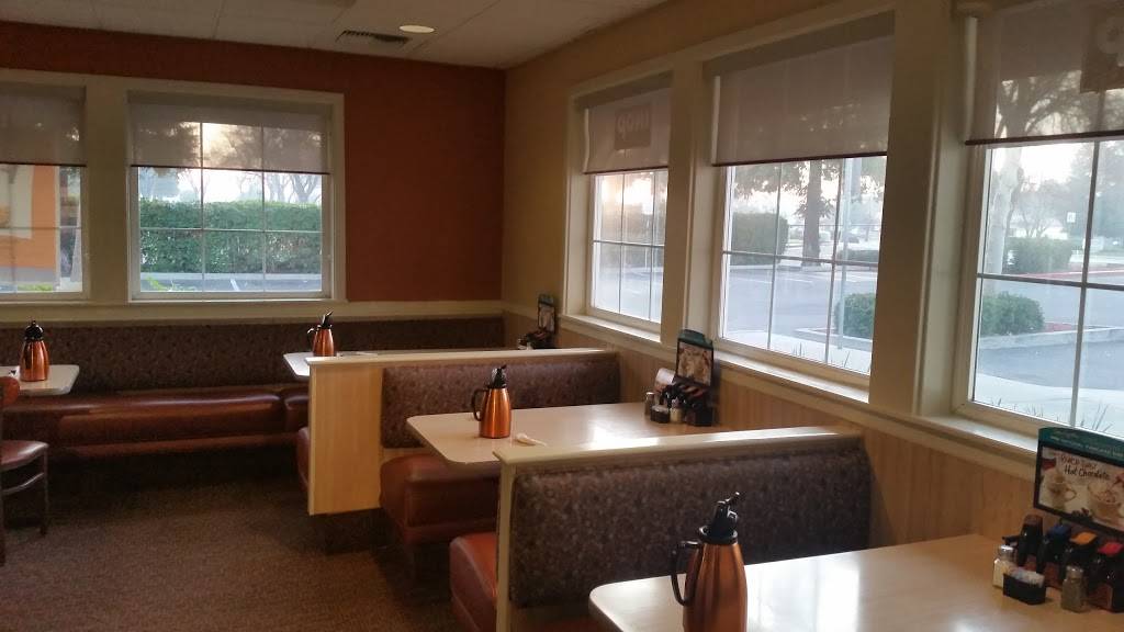 IHOP | bakery | 455 W Olive Ave, Merced, CA 95348, USA | 2097258597 OR +1 209-725-8597