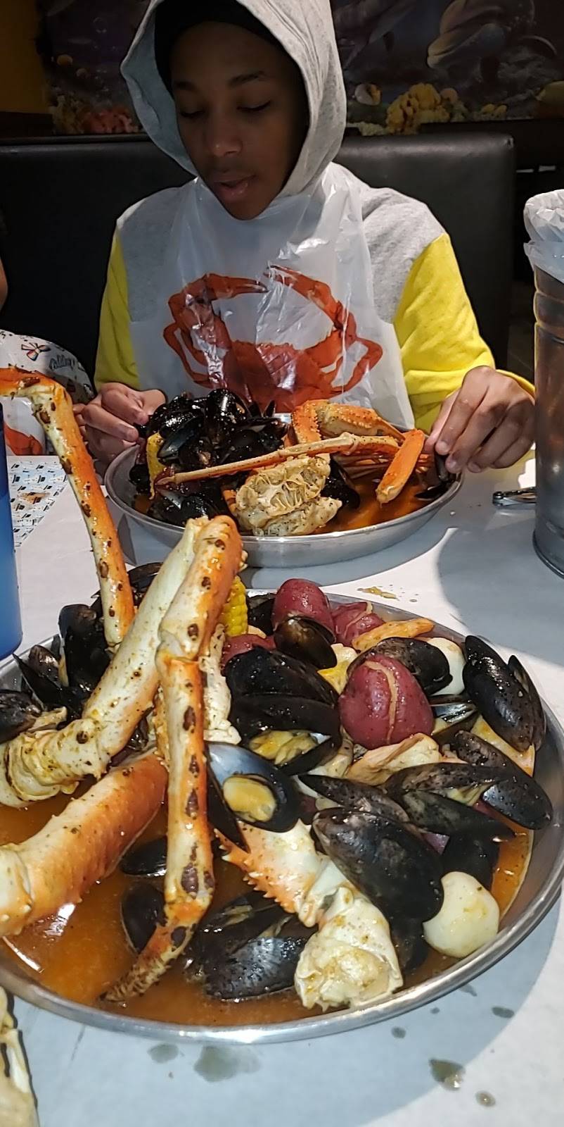 Crimson Crab- Cajun seafood and Bar | restaurant | 3851 Vincennes Rd, Indianapolis, IN 46268, USA | 3172807800 OR +1 317-280-7800