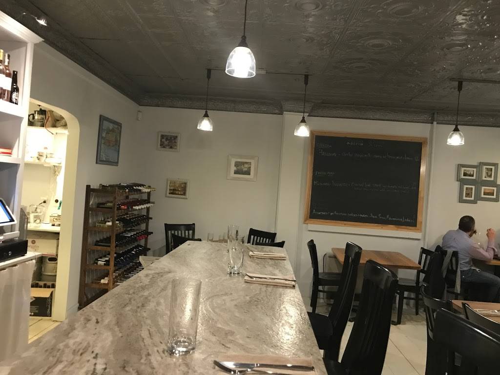 Taverna Khione | restaurant | 25 Mill Rd, Brunswick, ME 04011, USA | 2074062847 OR +1 207-406-2847