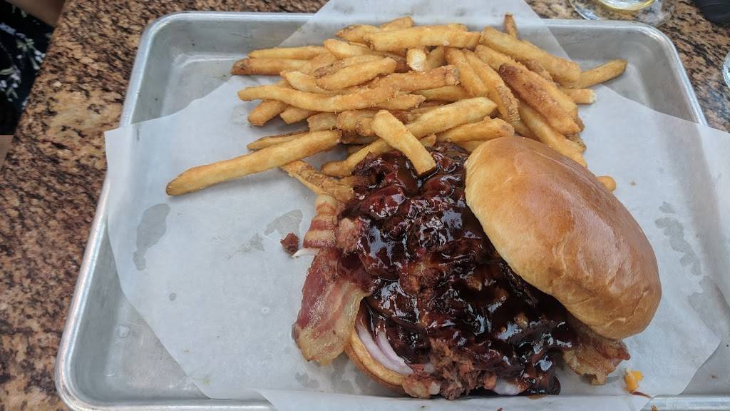 BJs Restaurant & Brewhouse | restaurant | 5613 Paseo Del Norte, Carlsbad, CA 92008, USA | 7605794440 OR +1 760-579-4440