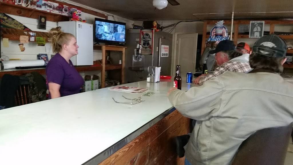 B Bs Place | restaurant | 125 Markham Rd, Gretna, VA 24557, USA | 4346563176 OR +1 434-656-3176