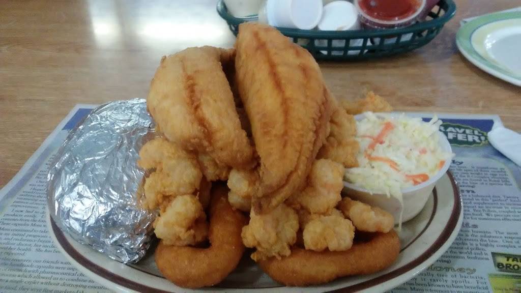 Tides Inn Steak & Seafood | restaurant | 3927 W Gate City Blvd # A, Greensboro, NC 27407, USA | 3368525845 OR +1 336-852-5845