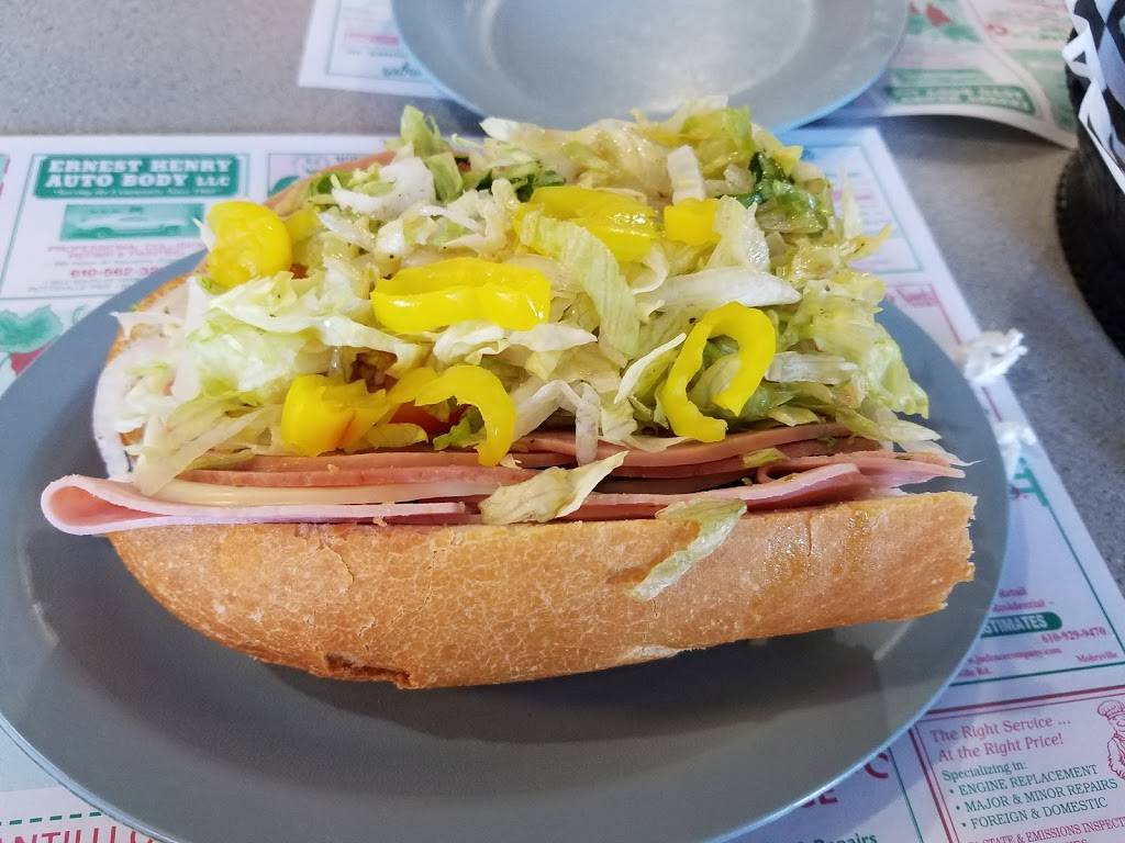 Andalis Family Restaurant & Pizzeria | restaurant | 40 S Centre Ave, Leesport, PA 19533, USA | 6109265507 OR +1 610-926-5507