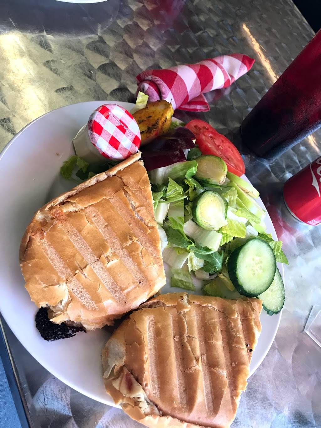 Bistro Bistro | bakery | 506 Northwood Rd, West Palm Beach, FL 33407, USA | 5612281081 OR +1 561-228-1081