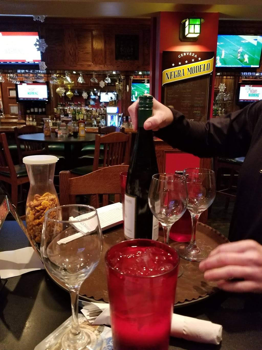 Johnny Vs Sports Pub | restaurant | 58 N Main St, Frankfort, IN 46041, USA | 7656544702 OR +1 765-654-4702