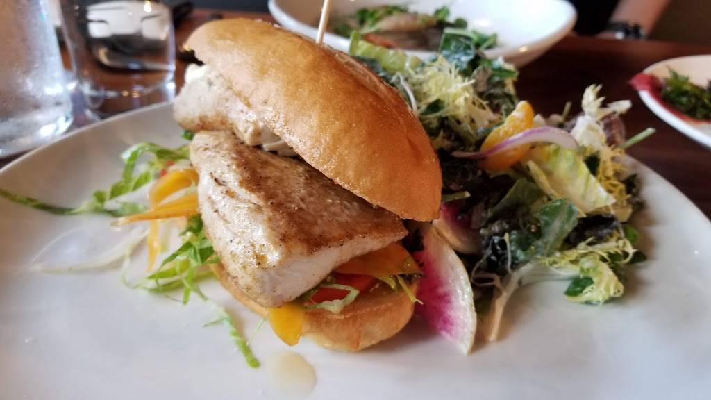 Lukes Kitchen and Bar | restaurant | 640 S Orlando Ave, Maitland, FL 32751, USA | 4076742400 OR +1 407-674-2400