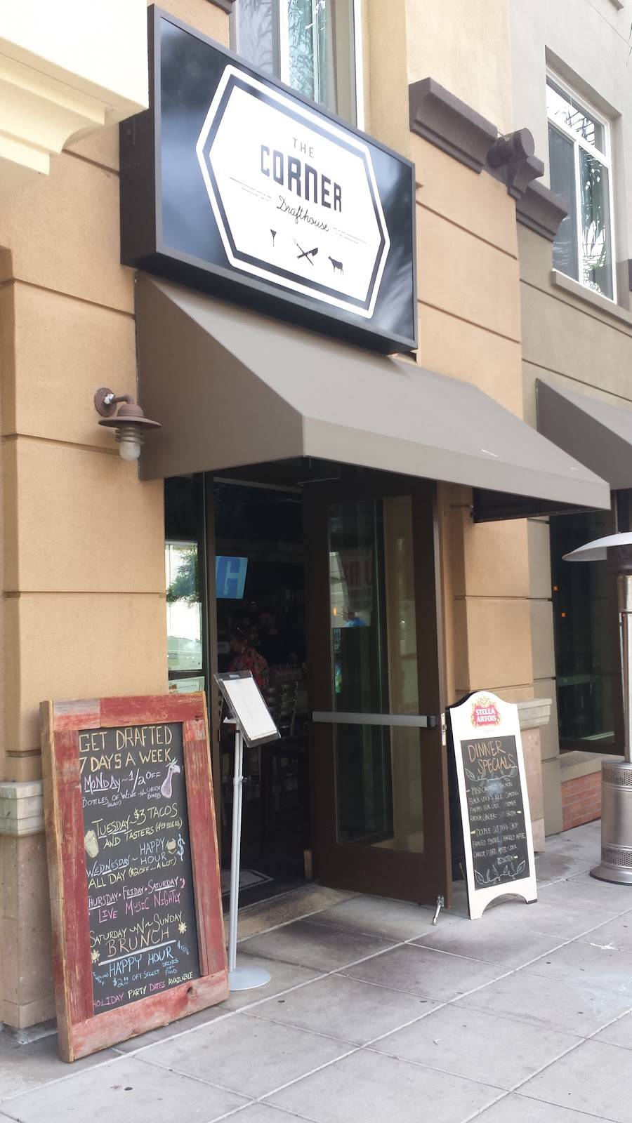 The Corner Drafthouse | restaurant | 495 Laurel St, San Diego, CA 92101, USA | 6192552631 OR +1 619-255-2631