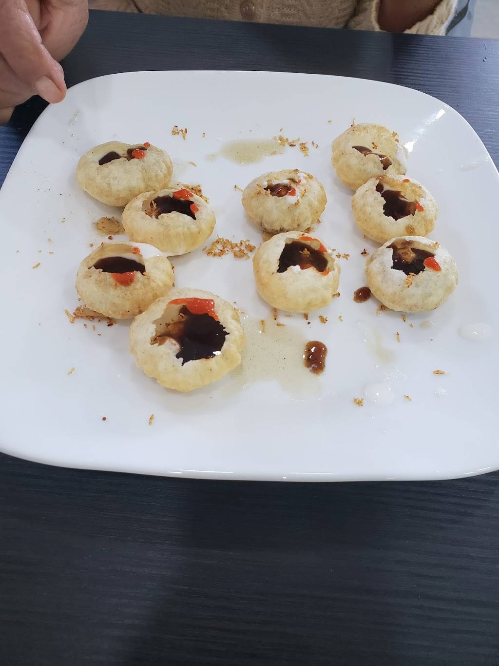 Paan Hut | restaurant | 831 Bovaird Dr W, Brampton, ON L6X 0G3, Canada | 9054528888 OR +1 905-452-8888