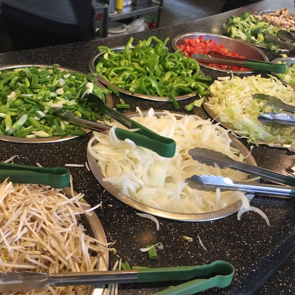 Red Iron Mongolian BBQ | restaurant | 322, 1815 Hawthorne Blvd, Redondo Beach, CA 90278, USA | 3107932088 OR +1 310-793-2088