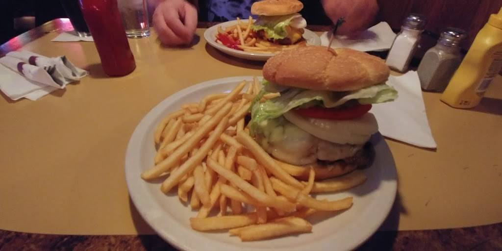 Prushs Bar & Grill | restaurant | 1212 Eureka Rd, Wyandotte, MI 48192, USA | 7342826535 OR +1 734-282-6535