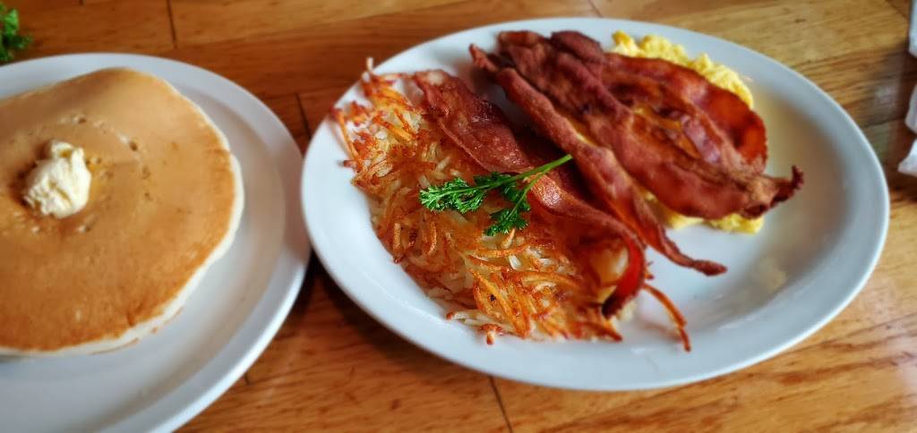 Matt and Mandys Family Diner (formerly Americas Family Diner) | restaurant | 1447 N Goerig St, Woodland, WA 98674, USA | 3602253962 OR +1 360-225-3962