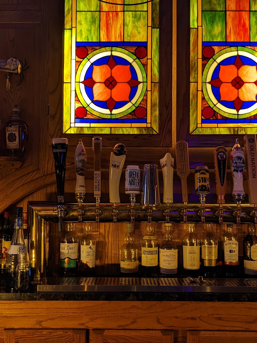 Northland Pub | restaurant | 230 N Front St, Marquette, MI 49855, USA | 9063158107 OR +1 906-315-8107