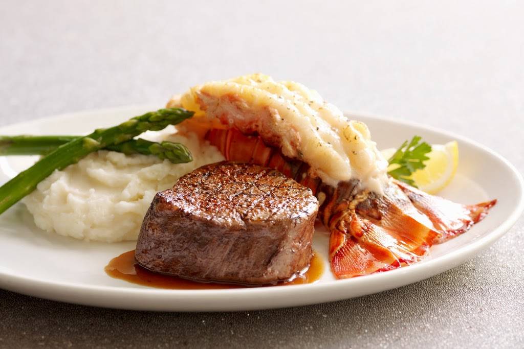 River Crab Blue Water Inn | restaurant | 1337 River Rd, St Clair, MI 48079, USA | 8103292261 OR +1 810-329-2261