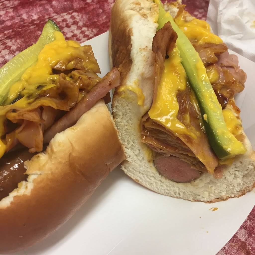 Crazy Dogs Grill | restaurant | 1720 N Bridge St, Chillicothe, OH 45601, USA | 7408516430 OR +1 740-851-6430