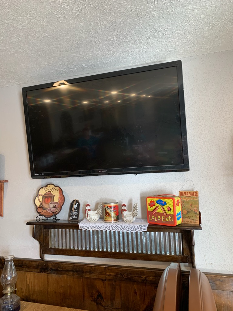 Country Girl Cafe | restaurant | 303 E 20th St, Mountain Grove, MO 65711, USA | 4172594560 OR +1 417-259-4560