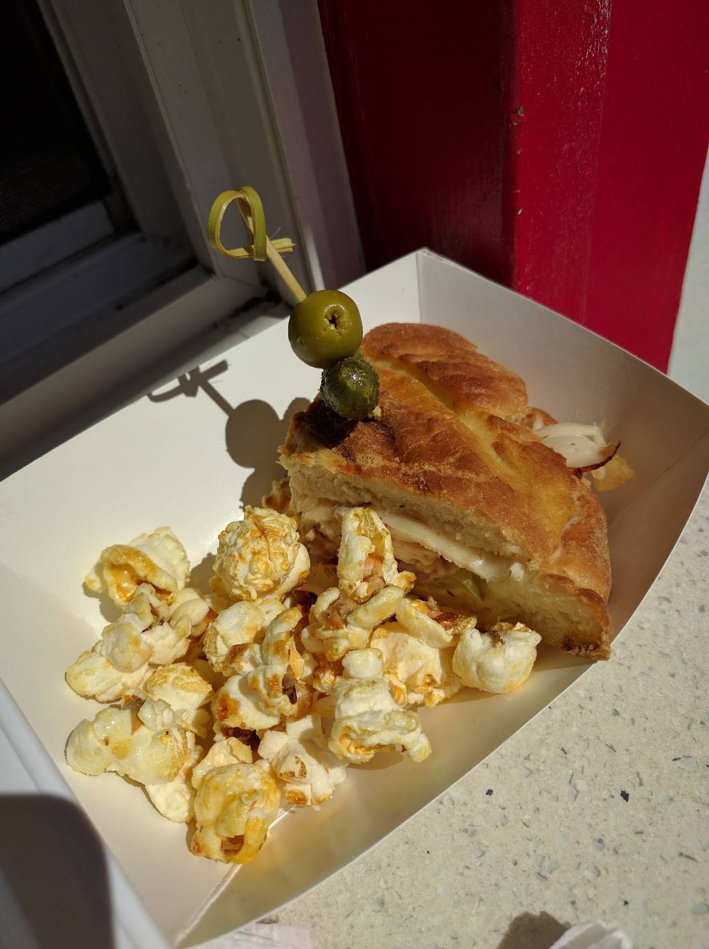 Pierside Press | restaurant | 907 Ocean Ave, Seal Beach, CA 90740, USA | 5622405546 OR +1 562-240-5546