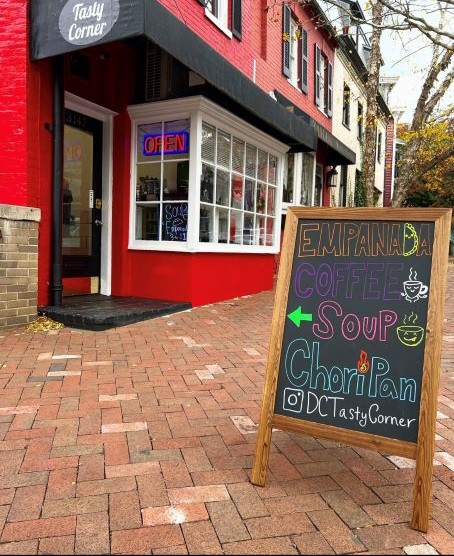 DC Tasty Corner | restaurant | 3147 Dumbarton St NW, Washington, DC 20007, USA | 2023333838 OR +1 202-333-3838