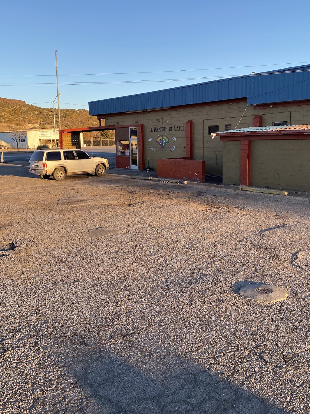 El Ranchero Cafe | cafe | 705 U.S. Rt. 66, Milan, NM 87021, USA | 5058761032 OR +1 505-876-1032