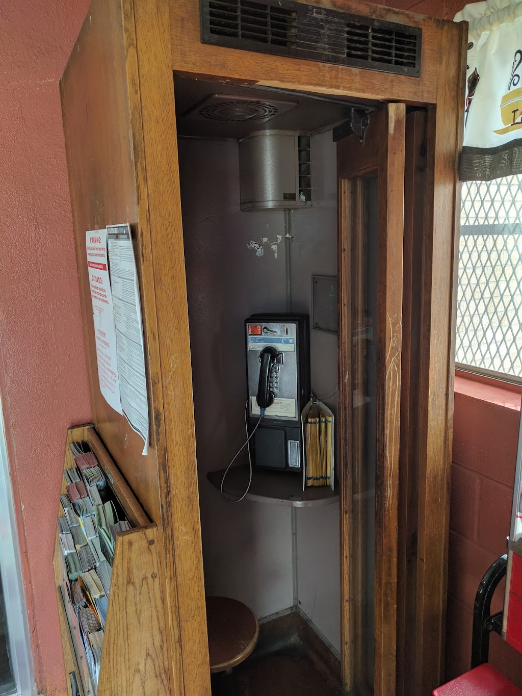 Hillcrest Restaurant and Trading Post Saloon | cafe | 1106 Grand Ave # A, Las Vegas, NM 87701, USA | 5054257211 OR +1 505-425-7211