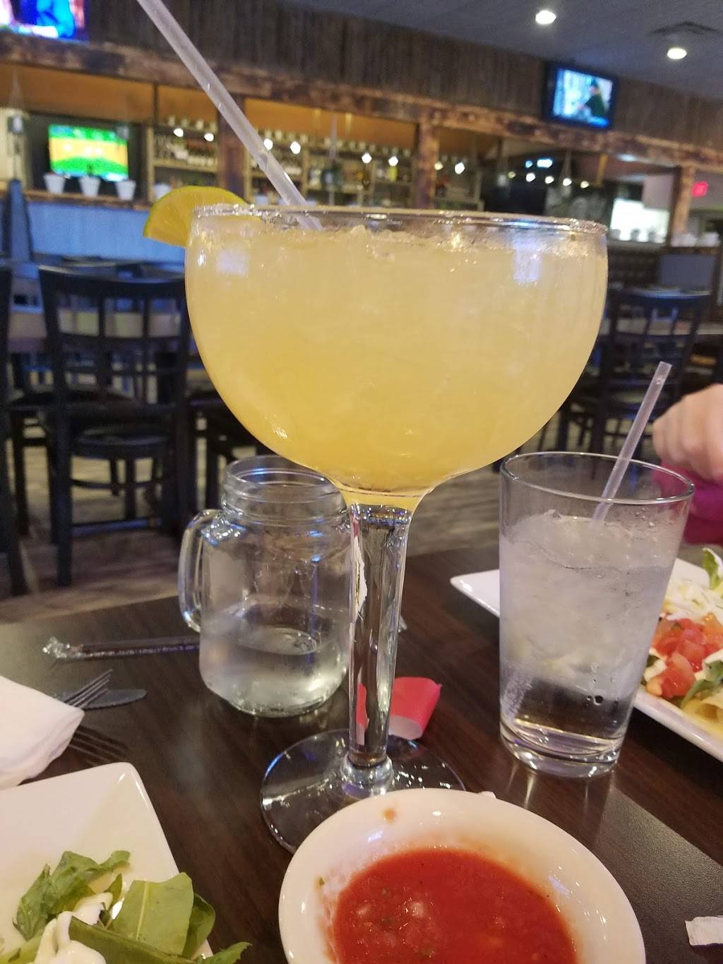 La Paloma | restaurant | 1425 W Battlefield Rd, Springfield, MO 65807, USA | 4178892985 OR +1 417-889-2985