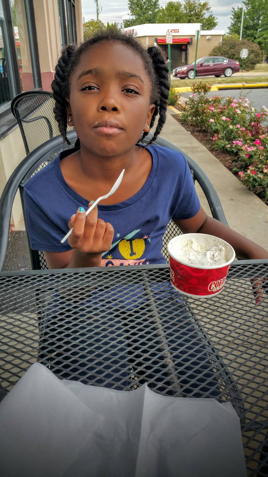 Cold Stone Creamery | bakery | 1013 Edwards Ferry Rd NE, Leesburg, VA 20176, USA | 7037719060 OR +1 703-771-9060