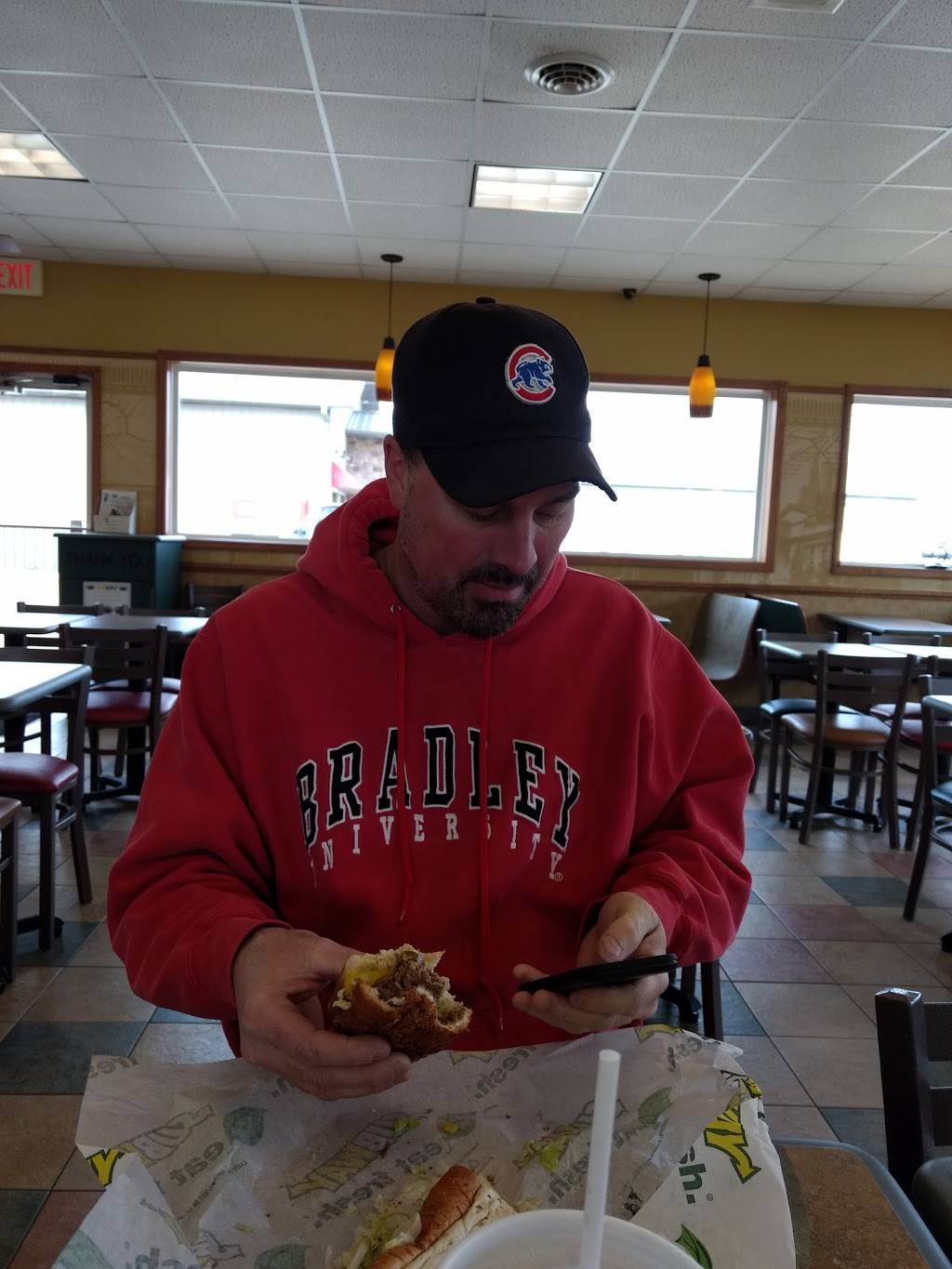 Subway | restaurant | 600 W Pearl St, Tremont, IL 61568, USA | 3099257600 OR +1 309-925-7600