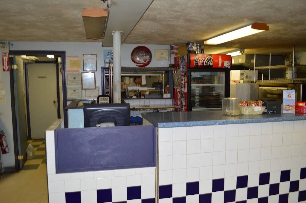 Francos pizza | meal delivery | 1105 W Boylston St, Worcester, MA 01606, USA | 5088537700 OR +1 508-853-7700