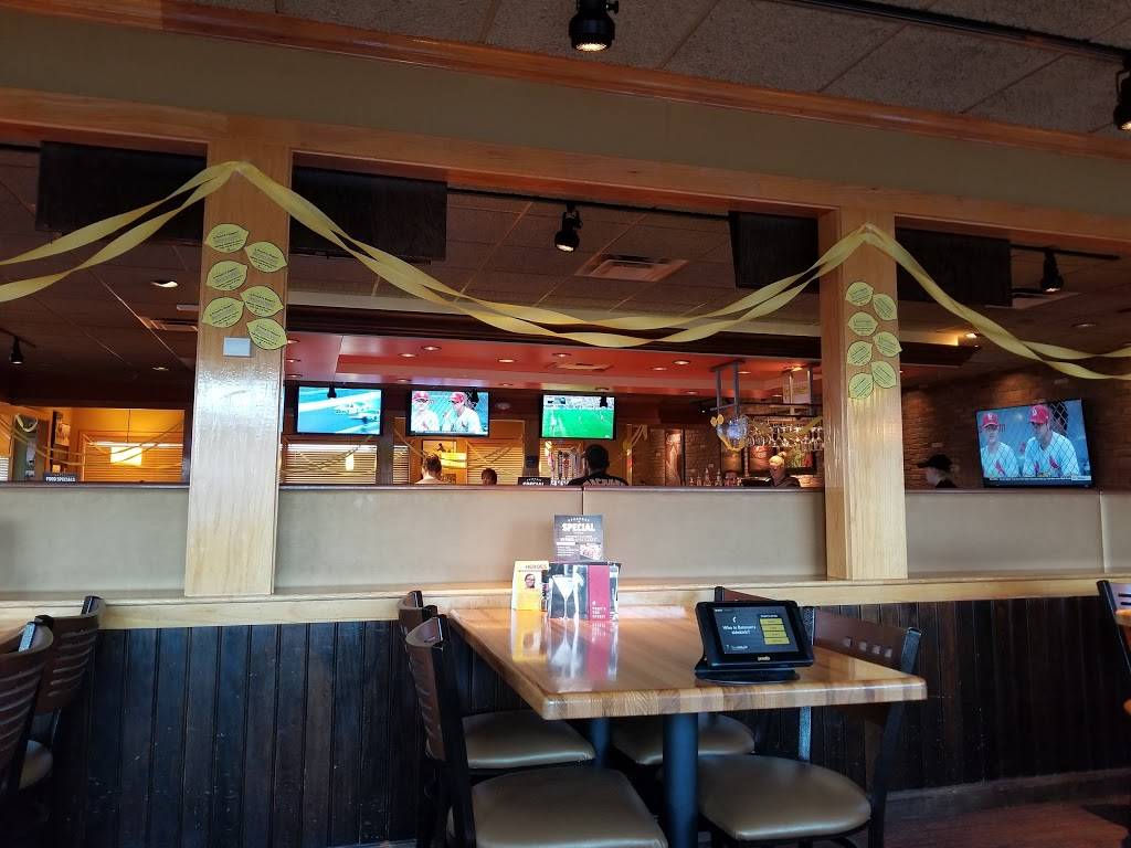 Applebees Grill + Bar | restaurant | 1705 E Tipton St, Seymour, IN 47274, USA | 8125241585 OR +1 812-524-1585