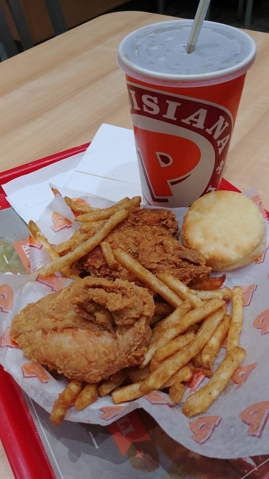 Popeyes Louisiana Chicken | restaurant | 161 Mapleview Dr W, Barrie, ON L4N 9E8, Canada | 7057373700 OR +1 705-737-3700