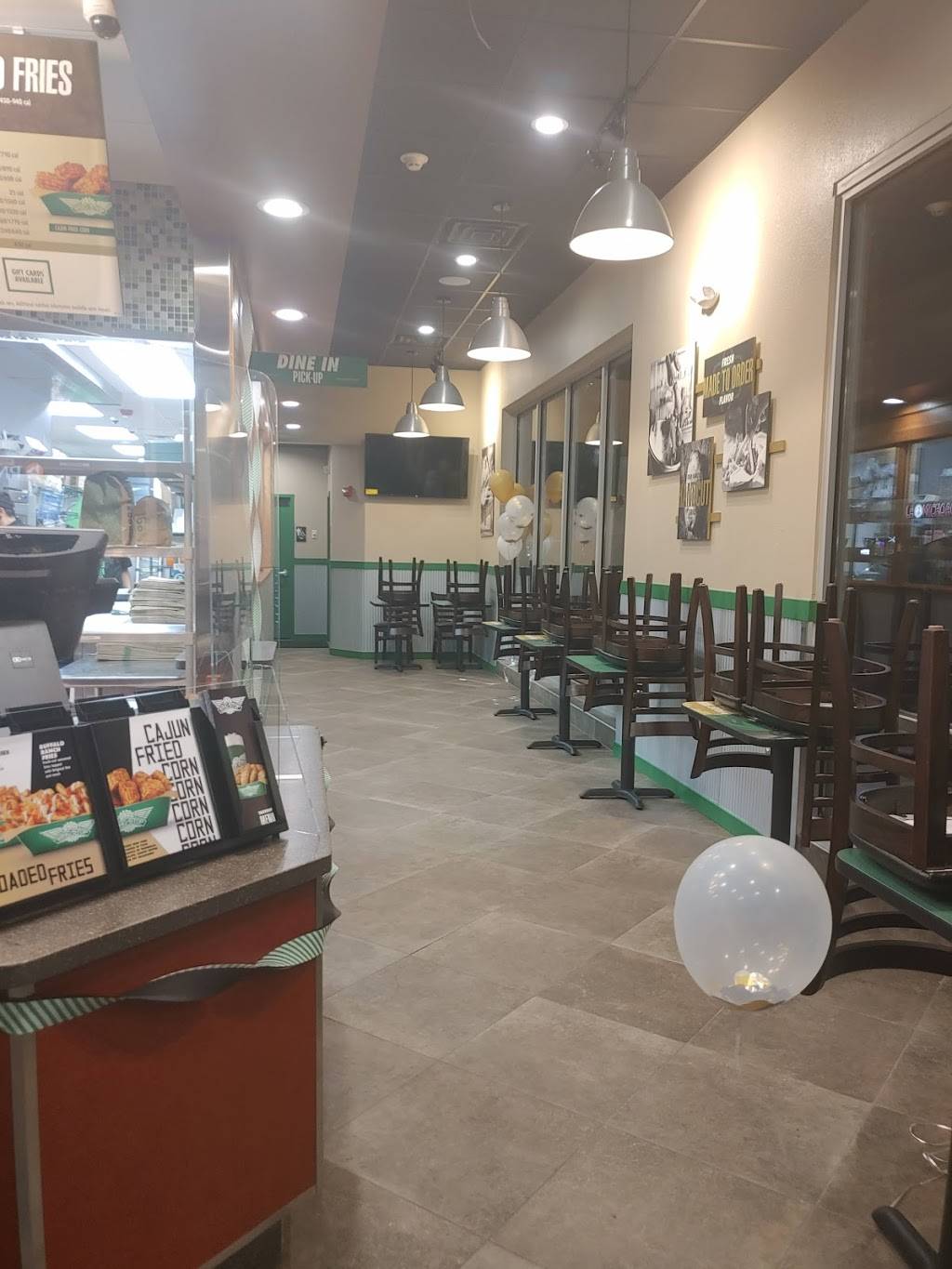 Wingstop | restaurant | 848 Summit St, Elgin, IL 60120, USA | 2243479241 OR +1 224-347-9241