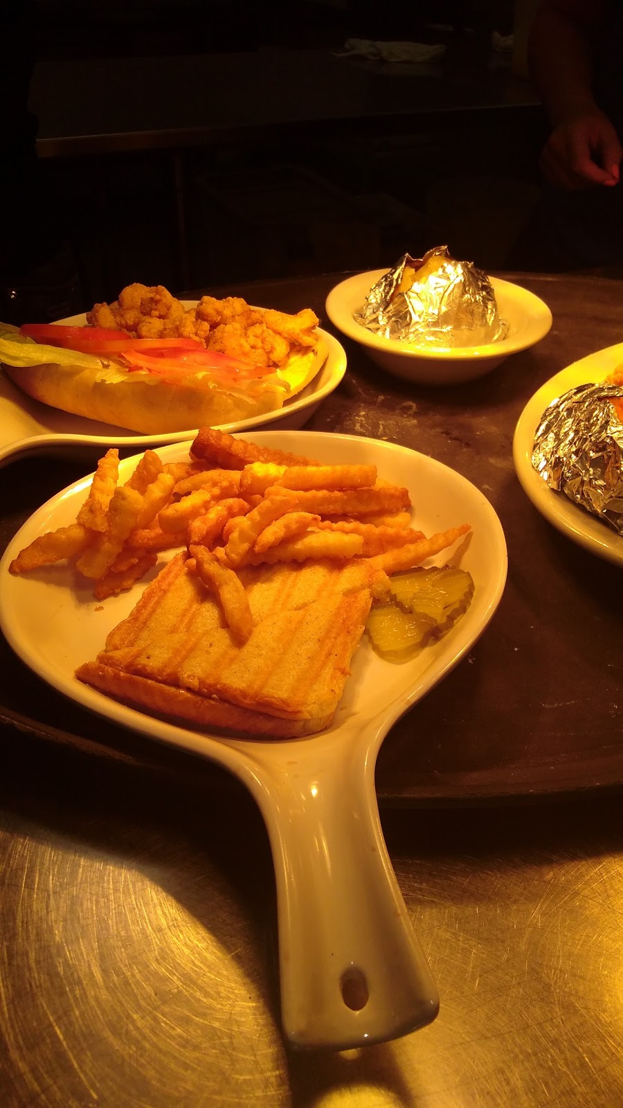 JRs Catfish House | restaurant | 6103 MS-613, Lucedale, MS 39452, USA | 6017915375 OR +1 601-791-5375