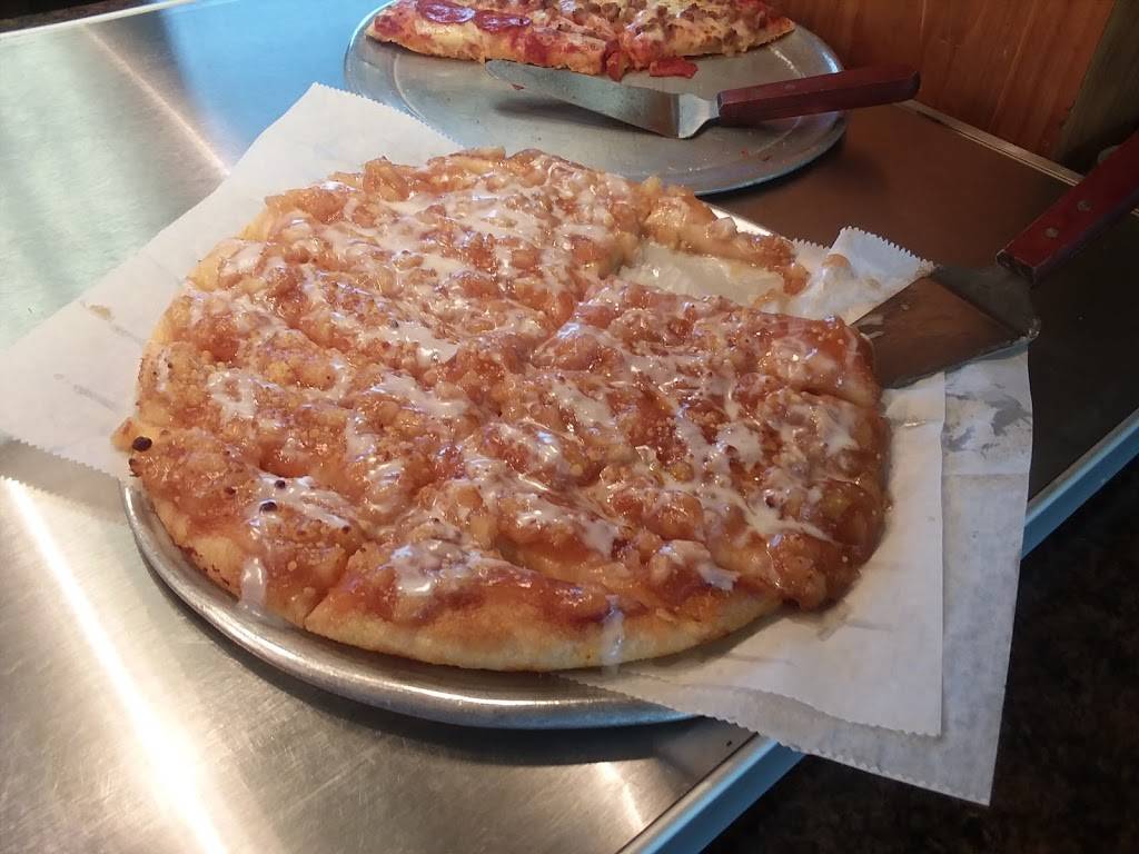 Pizza Plus | restaurant | 610 Van Hill Rd, Greeneville, TN 37745, USA | 4232340488 OR +1 423-234-0488