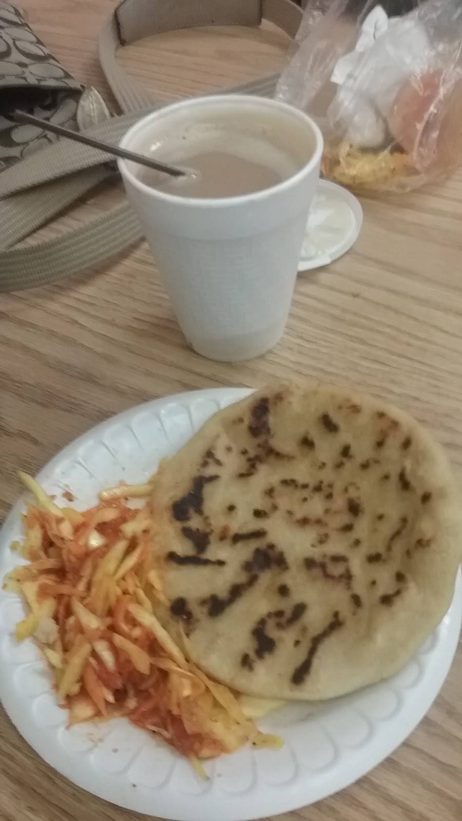 Manzanillo | restaurant | 2706 Central Ave, Union City, NJ 07087, USA | 2017665751 OR +1 201-766-5751