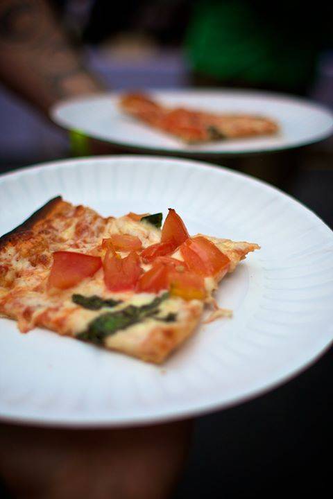 Eddies Pizza | restaurant | 2048 Hillside Avenue, New Hyde Park, NY 11040, USA | 5163549780 OR +1 516-354-9780