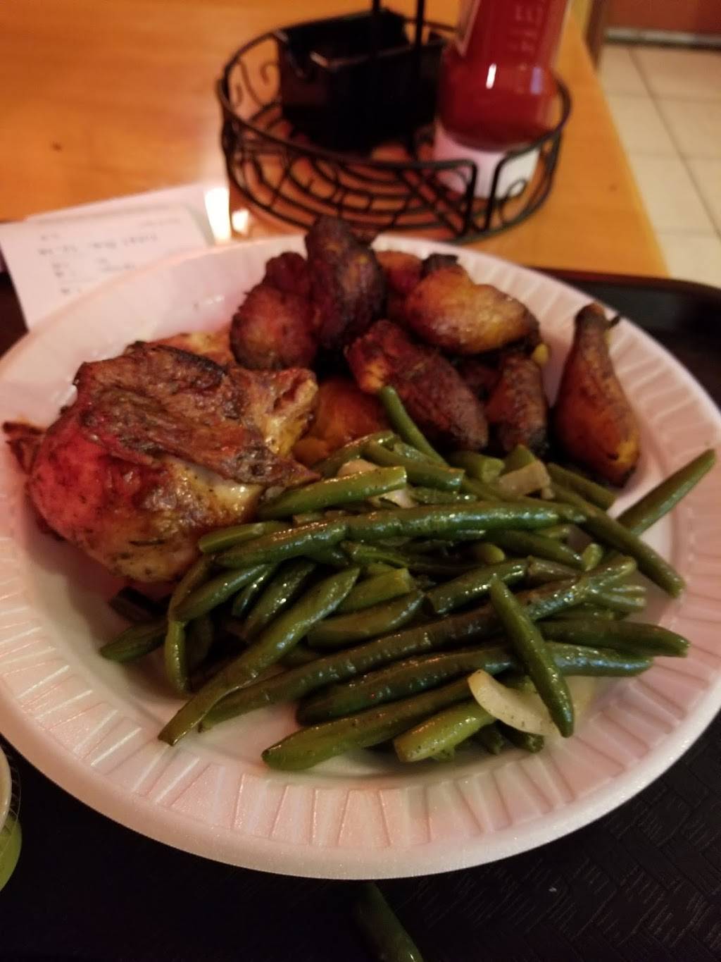 Limas Chicken - Hanover | restaurant | 2641 Annapolis Rd, Hanover, MD 21076, USA | 4105515393 OR +1 410-551-5393