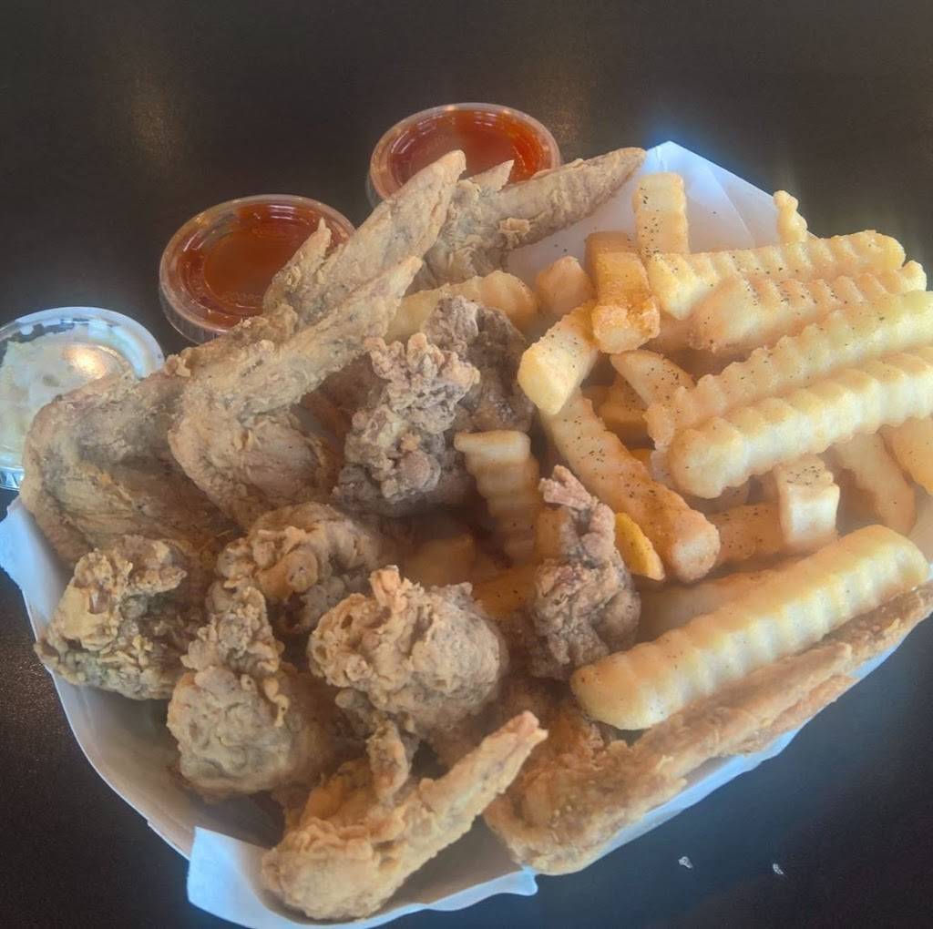 Chicagos Chicken Coop - 87th Street, Chicago | restaurant | 3300 W 87th St, Chicago, IL 60652, USA | 7737789000 OR +1 773-778-9000