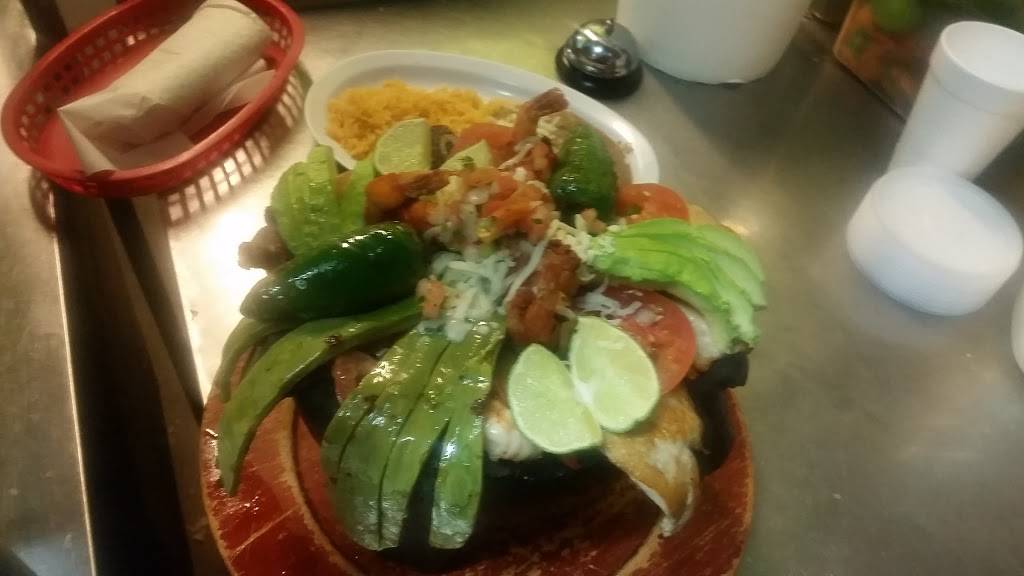 Siete Salsas | restaurant | 1350 S Sheridan Blvd, Denver, CO 80232, USA | 3039349124 OR +1 303-934-9124