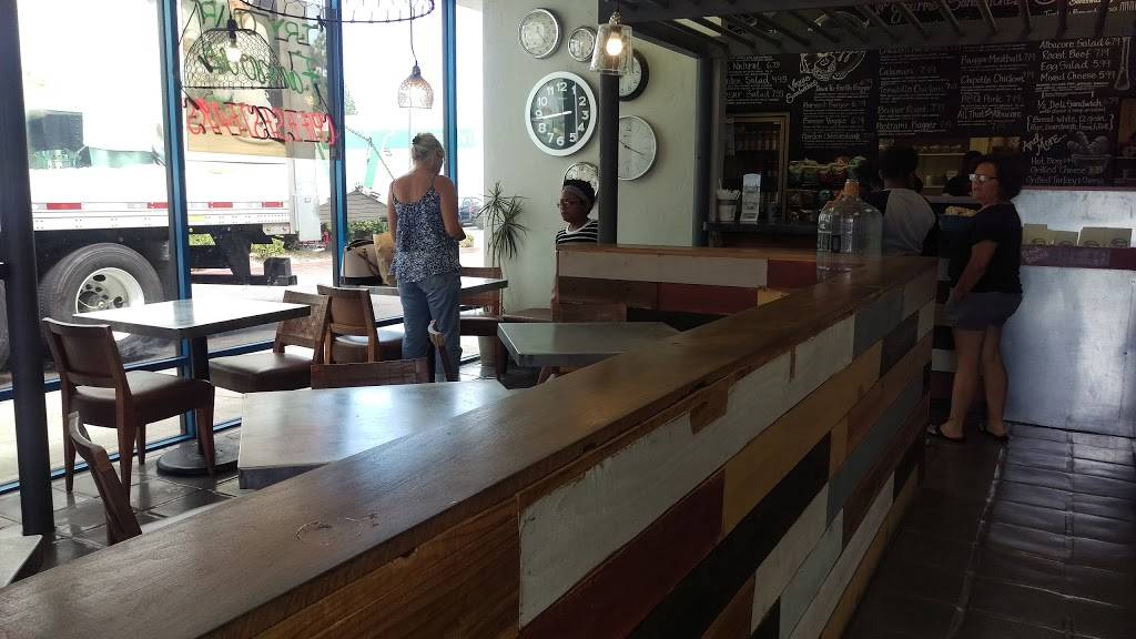 The Gourmet Bagger | restaurant | 3357 Rosecrans St, San Diego, CA 92110, USA | 6195230590 OR +1 619-523-0590