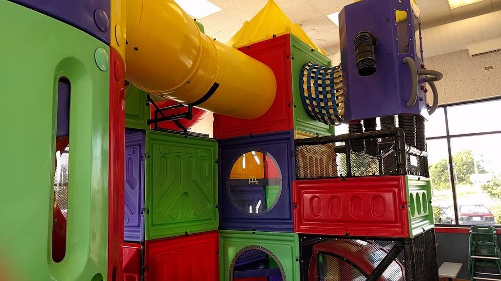 McDonalds | cafe | 107 Horizon Dr, Madison, WI 53719, USA | 6088486188 OR +1 608-848-6188