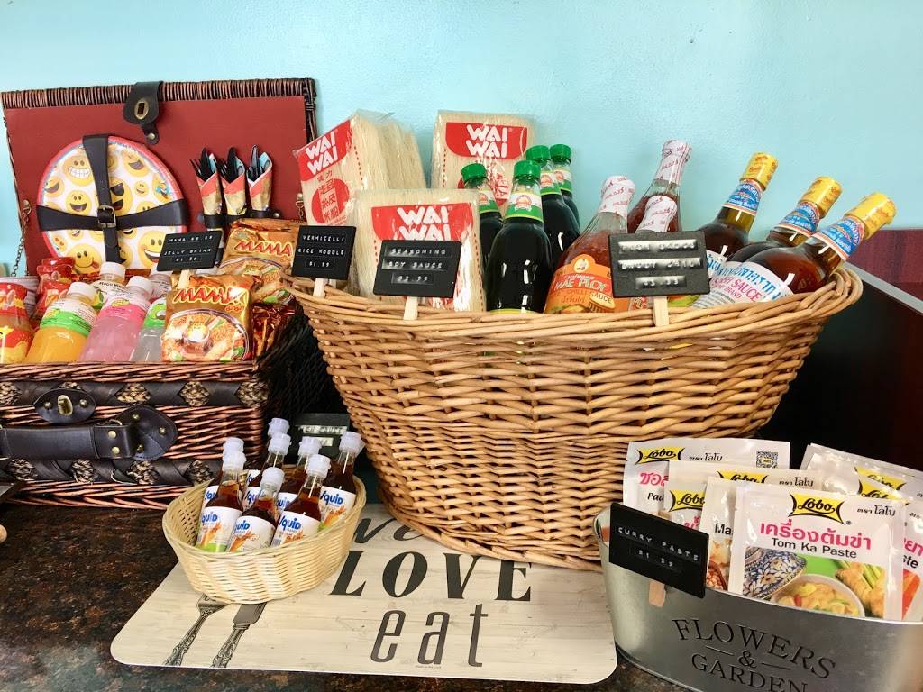 Thai Twist Deli | restaurant | 1055 Eldridge Rd Ste 400, Sugar Land, TX 77478, USA | 7132983208 OR +1 713-298-3208