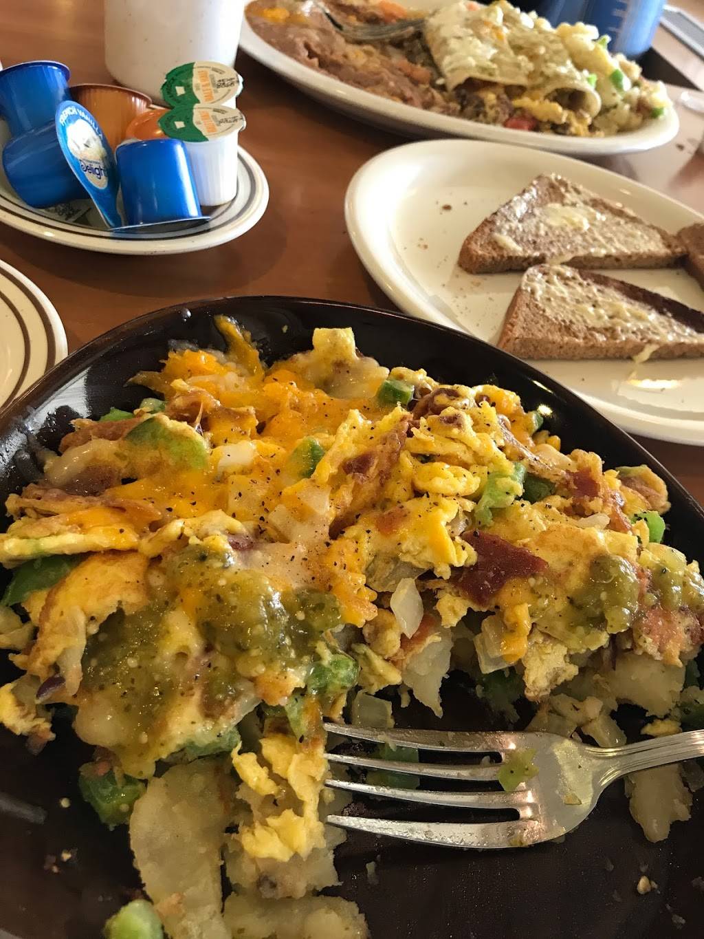 Sammys Café | restaurant | 298 W Baseline Rd, Rialto, CA 92376, USA | 9095620929 OR +1 909-562-0929