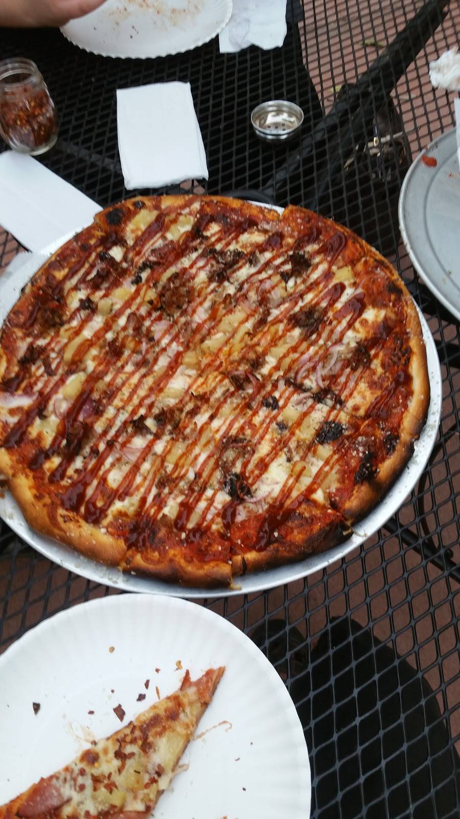 Squallys - On The River | restaurant | 7310 CA-49, Lotus, CA 95651, USA | 5306221213 OR +1 530-622-1213