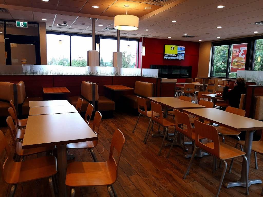 Wendys | restaurant | 350 Westmount Rd W, Kitchener, ON N2M 5C4, Canada | 5197453786 OR +1 519-745-3786